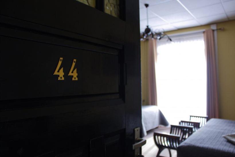 Hotel Eethuys De Wormshoef Люнтерен Экстерьер фото